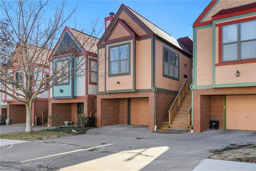 115 E 29th Street, Kansas City, MO 64108 - Image #2