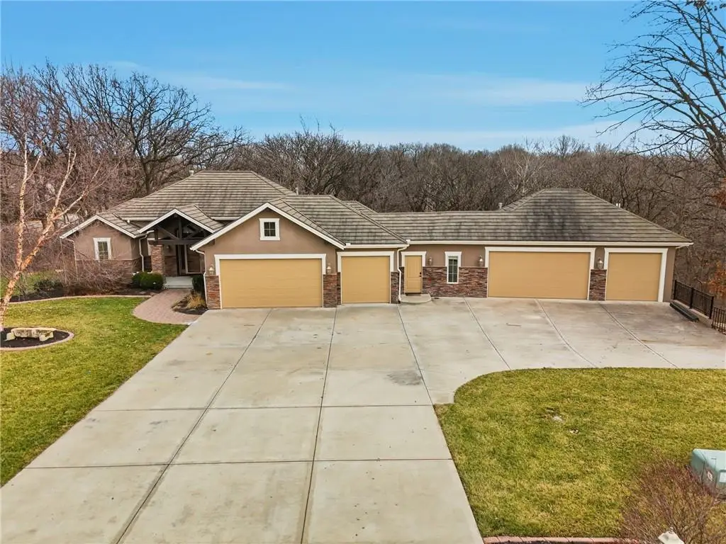 6205 NW Saddle Club Court, Kansas City, MO 64152 - Image #1