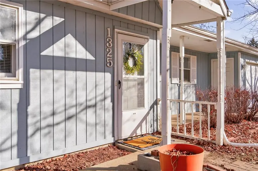 1325 N Harvey Drive, Olathe, KS 66061 - Image #3