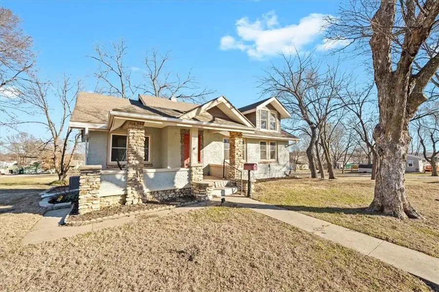 904 E Kaskaskia Street, Paola, KS 66071 - Image #3
