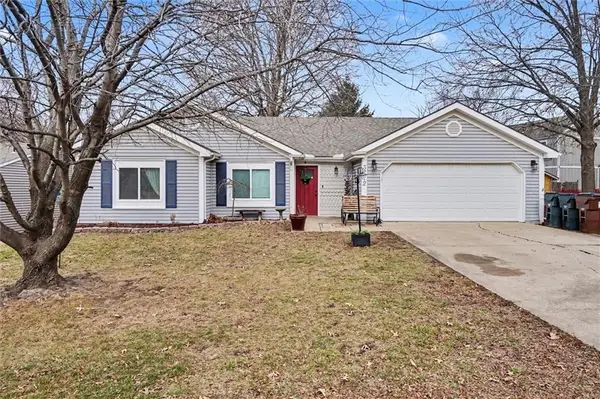 3712 Trail Road, Lawrence, KS 66049