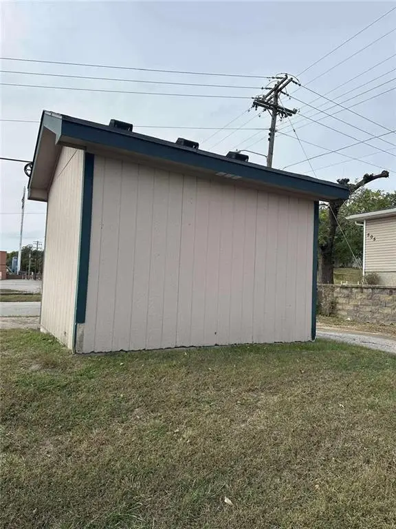 2421 Messanie Street, Saint Joseph, MO 64501 - Image #3