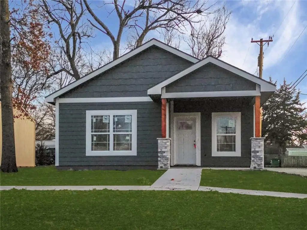 612 E 6th Street, Ottawa, KS 66067 - Image #1