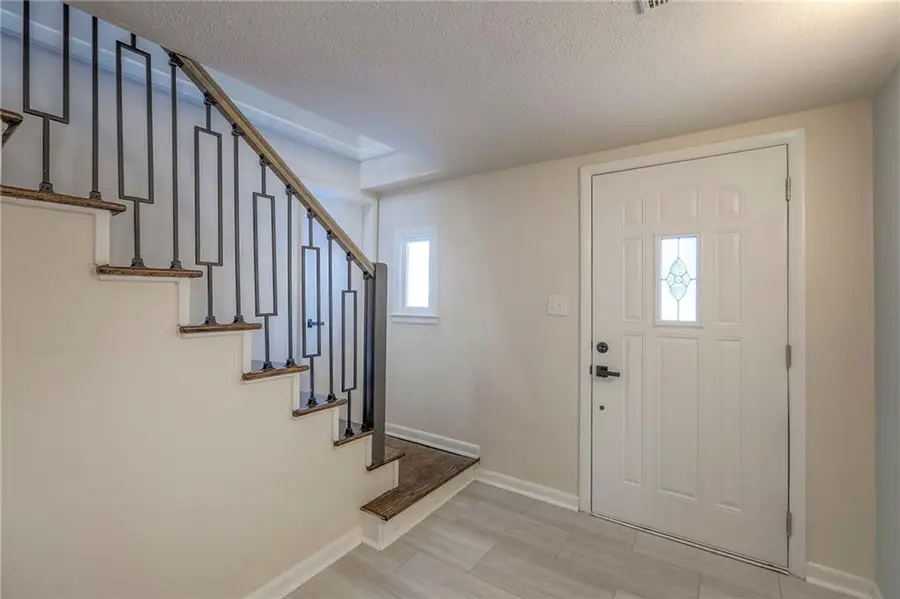 6905 Sycamore Avenue, Kansas City, MO 64133 - #2