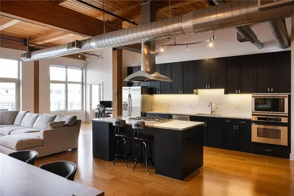 210 W 5th Street #203, Kansas City, MO 64105