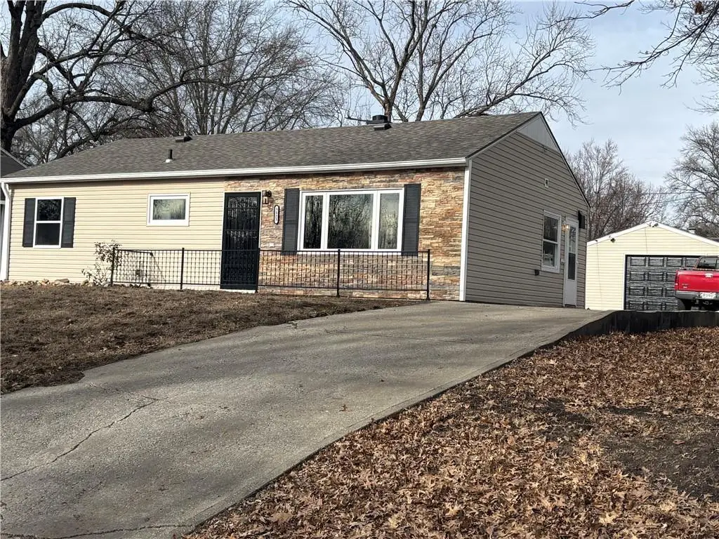 3423 Jackson Street, Saint Joseph, MO 64507 - Image #1