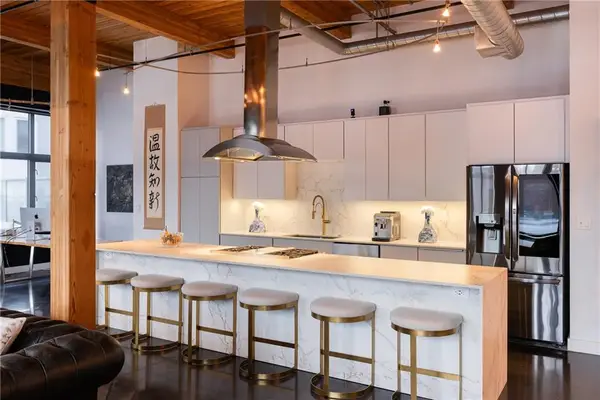 210 W 5th Street #207, Kansas City, MO 64105