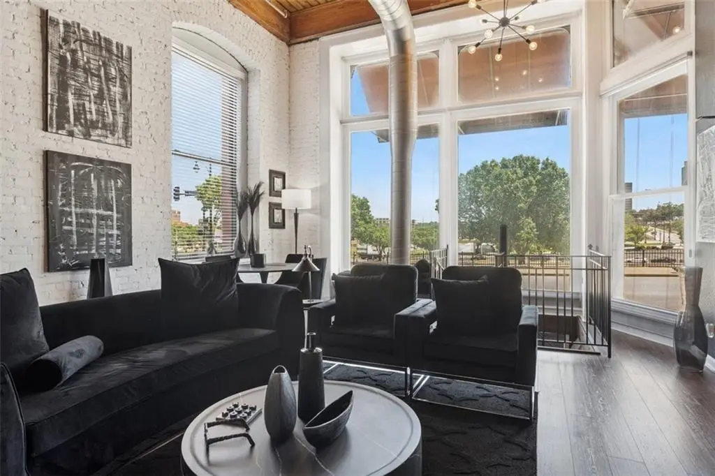 609 Central Street #1108, Kansas City, MO 64105 - Image #1