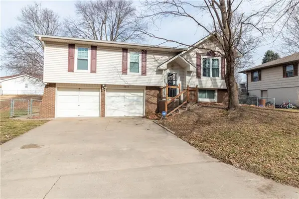 3001 Dover Street, St Joseph, MO 64506
