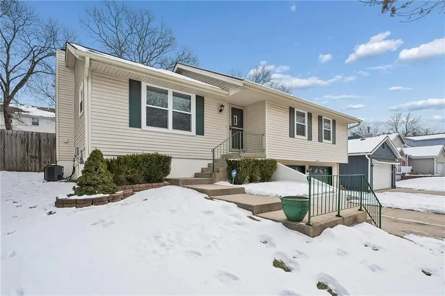 8021 N Everton Avenue, Kansas City, MO 64152 - Image #2