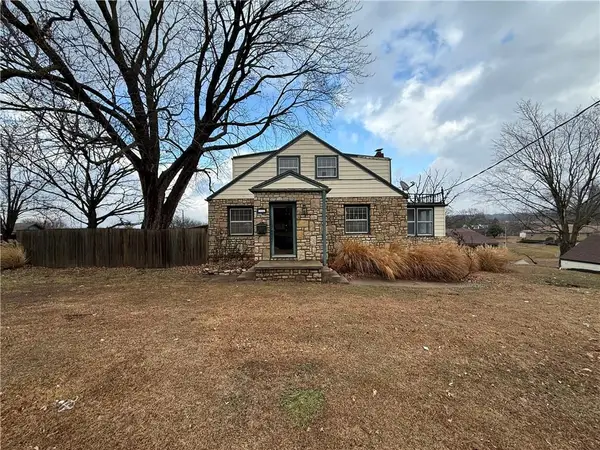 11524 Hackett Street, Sugar Creek, MO 64054