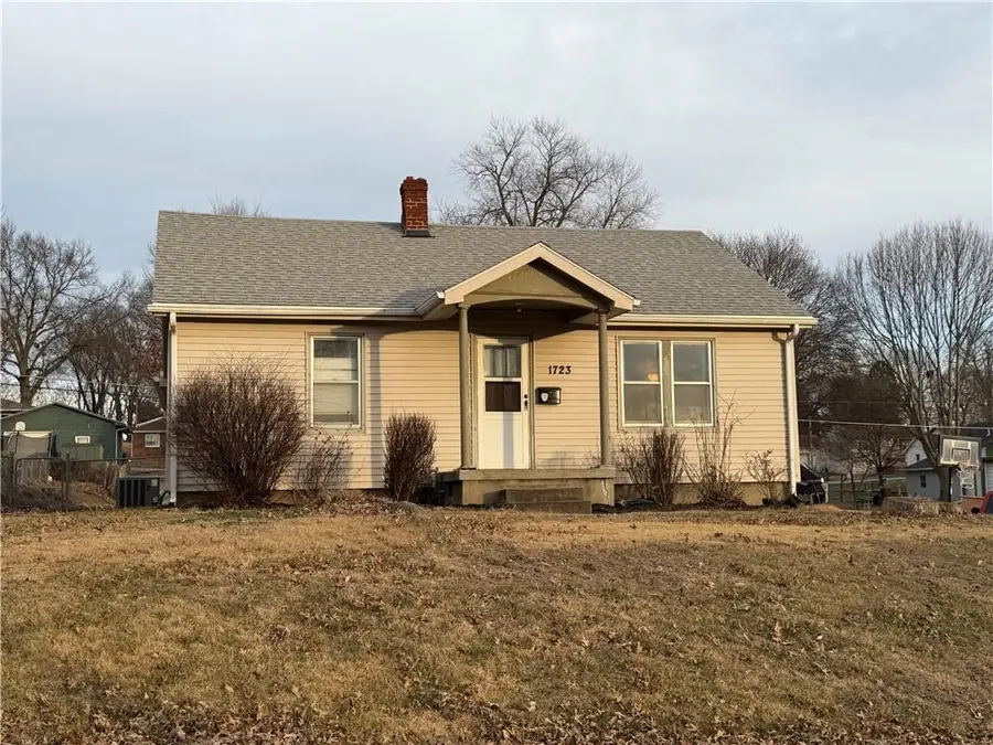 1723 S 39th Street, Saint Joseph, MO 64507 - Image #2
