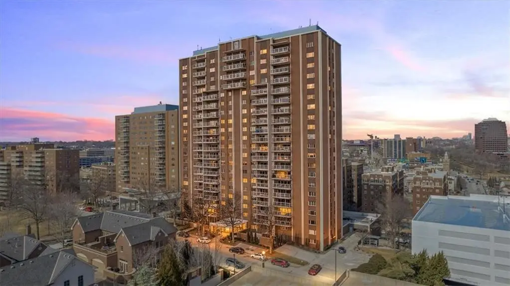 121 W 48th Street #1504, Kansas City, MO 64112 - Image #1