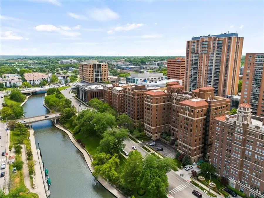 121 W 48th Street #1504, Kansas City, MO 64112 - Image #2