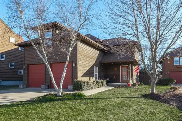 605 Parkside Court, Baldwin City, KS 66006