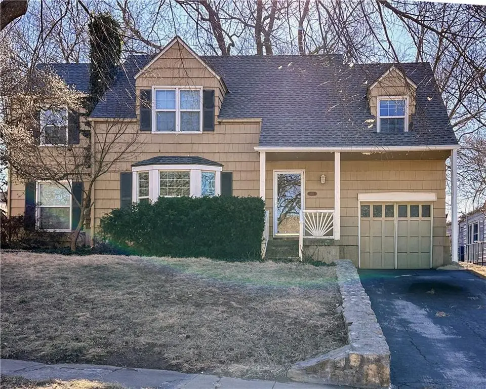 415 E 65th Terrace, Kansas City, MO 64131 - #1