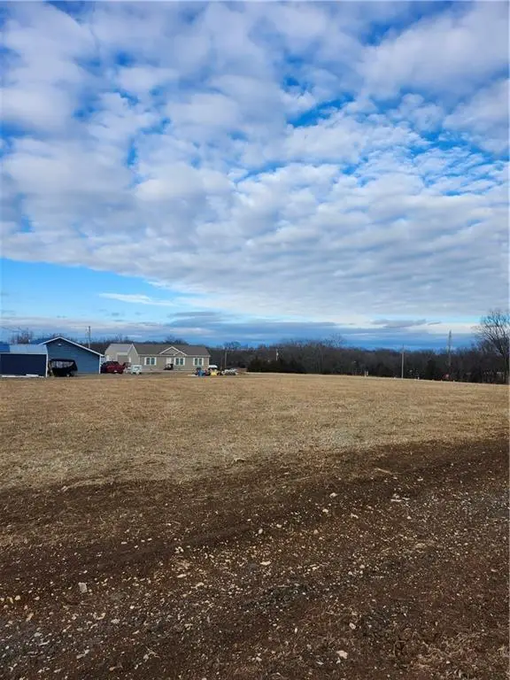 13 Newberry Drive, Linn Valley, KS 66040 - Image #3