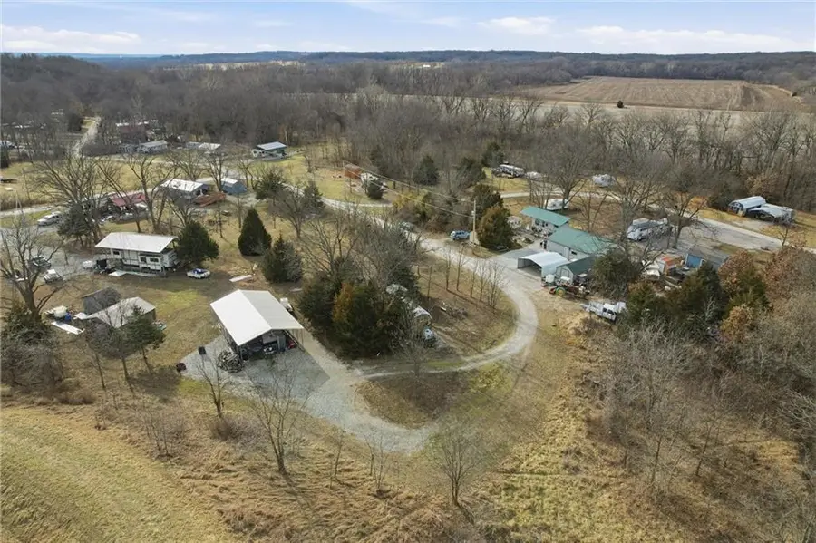 34 Oakdale Court, Linn Valley, KS 66040 - #2