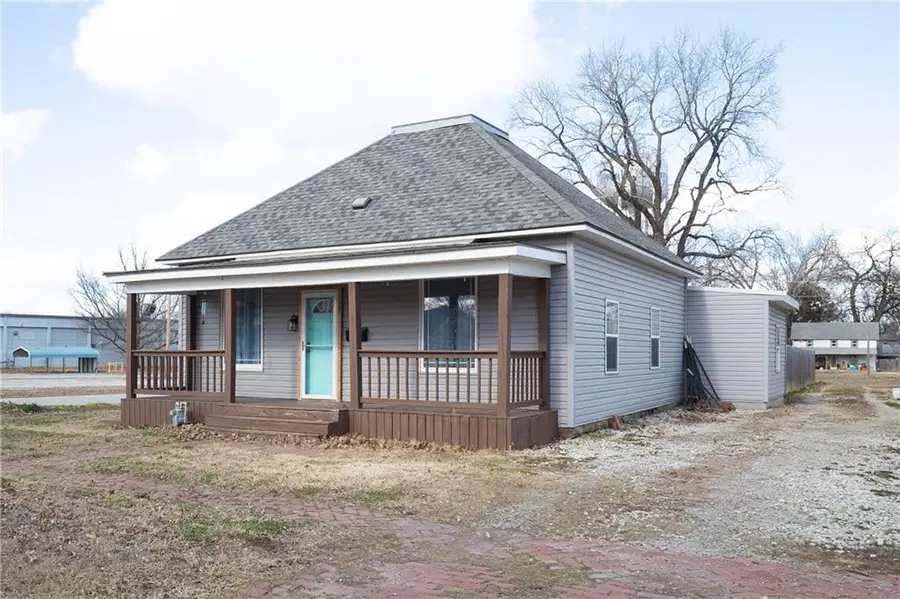 300 E 3rd Street, Cherryvale, KS 67335 - Image #2