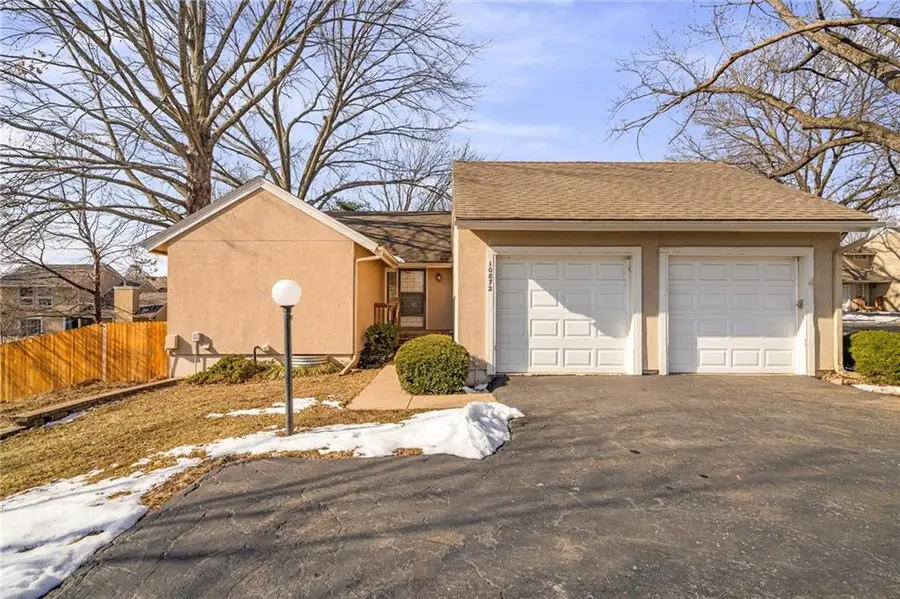 10872 Bradshaw Street, Overland Park, KS 66210 - Image #2