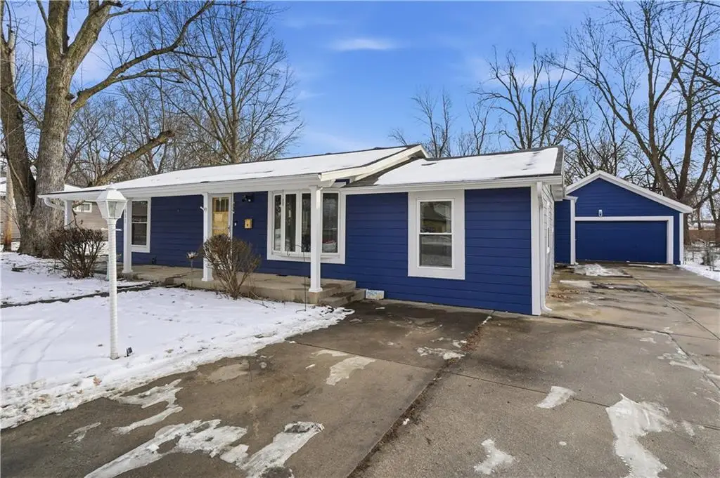 511 E Sheridan Street, Olathe, KS 66061 - #1