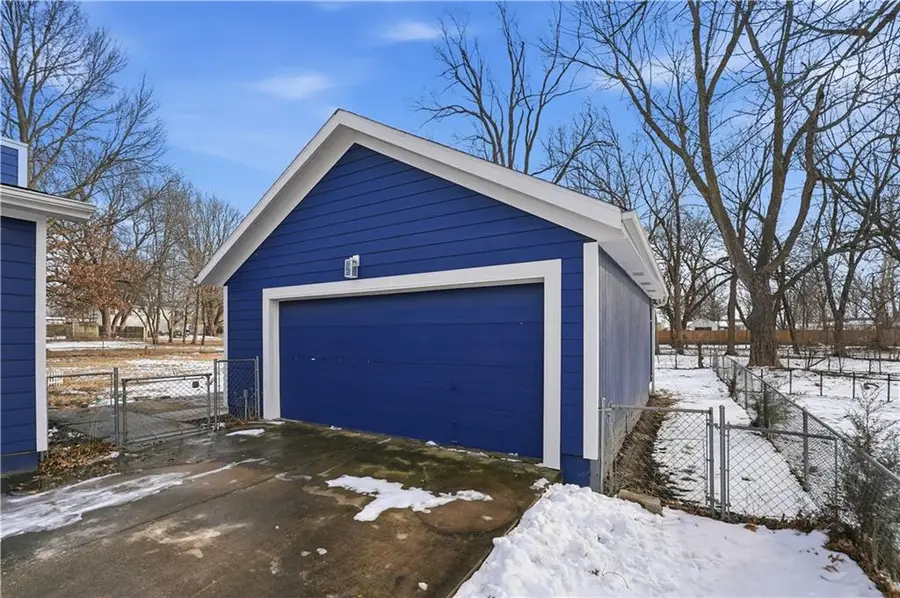 511 E Sheridan Street, Olathe, KS 66061 - #3