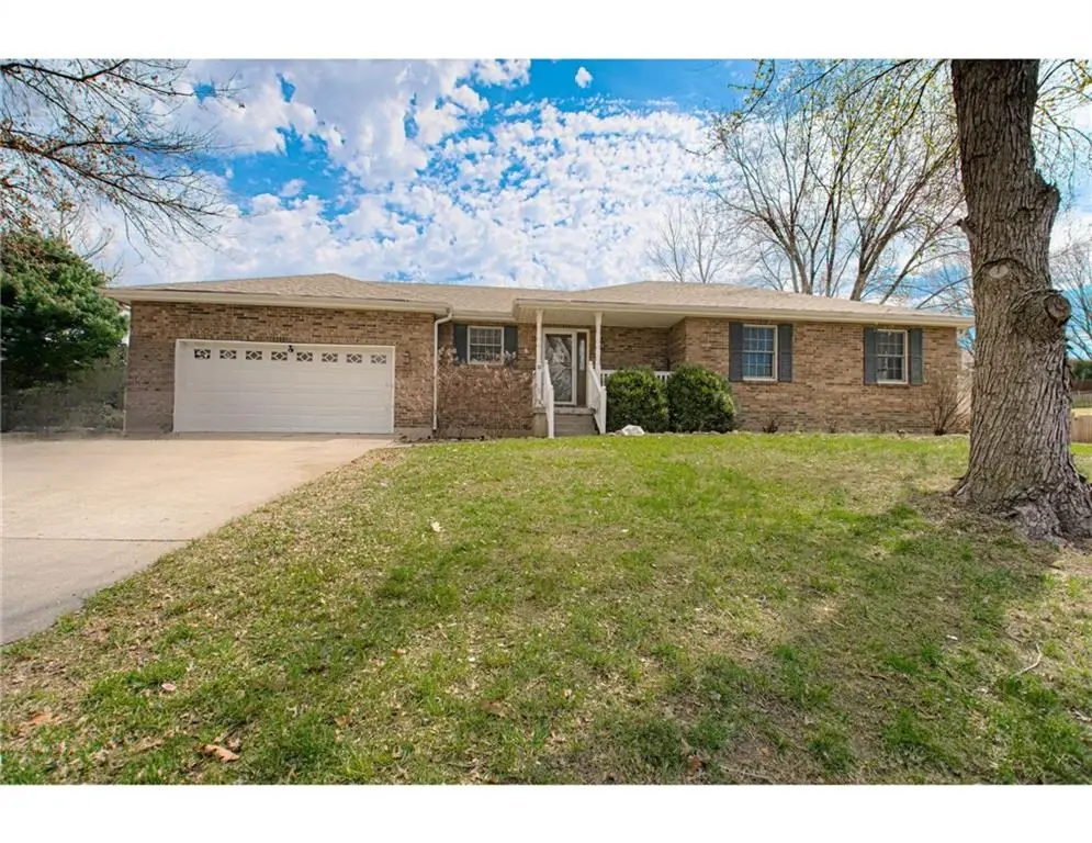 58 Lakeview Drive, Lexington, MO 64067 - #1