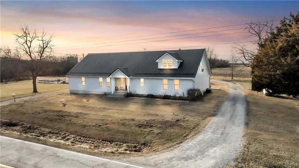 22053 T Highway, Sedalia, MO 65301 - Image #1