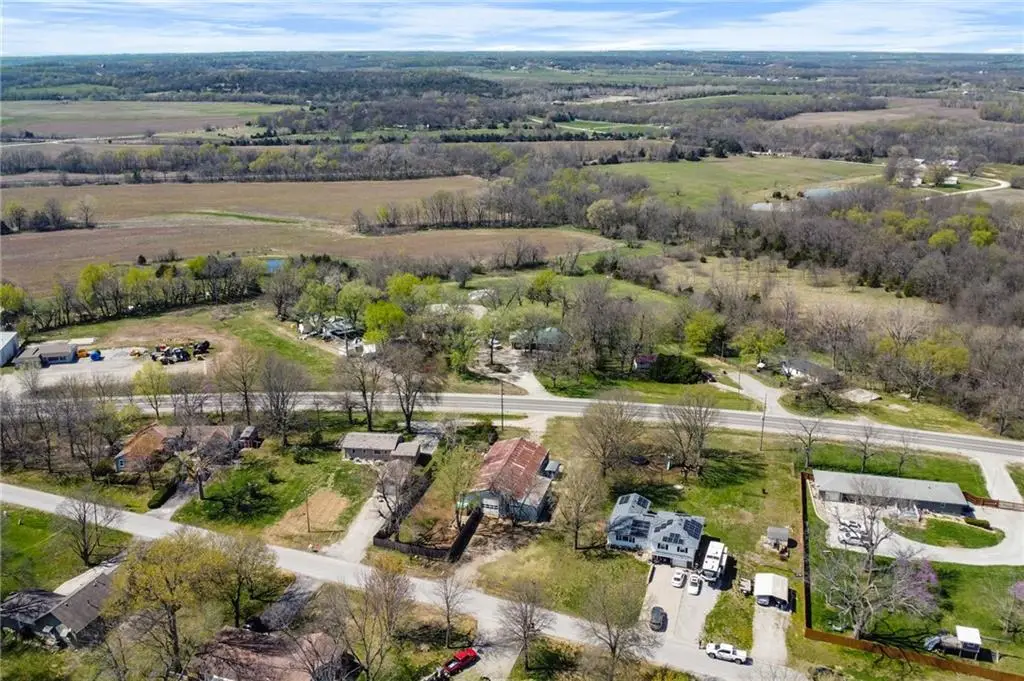 31395 Old Kc Road, Paola, KS 66071 - Image #1