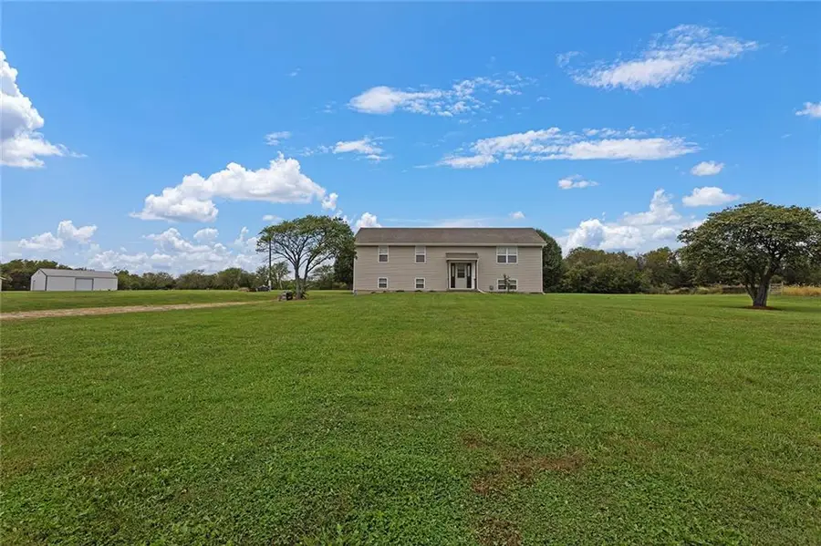 23704 S Scottsdale Terrace, Peculiar, MO 64078 - Image #3