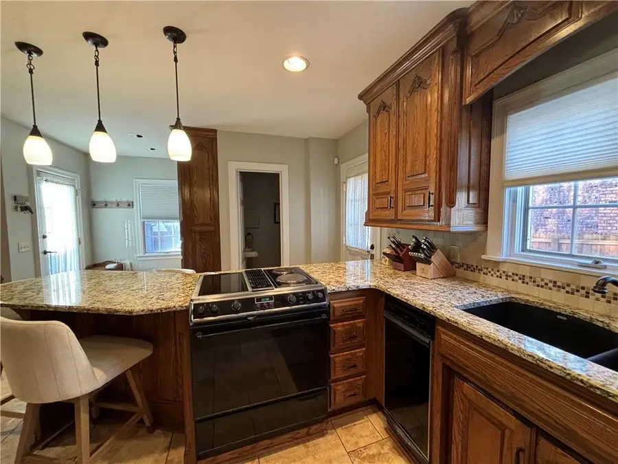 802 N Noyes Boulevard, Saint Joseph, MO 64506 - Image #2