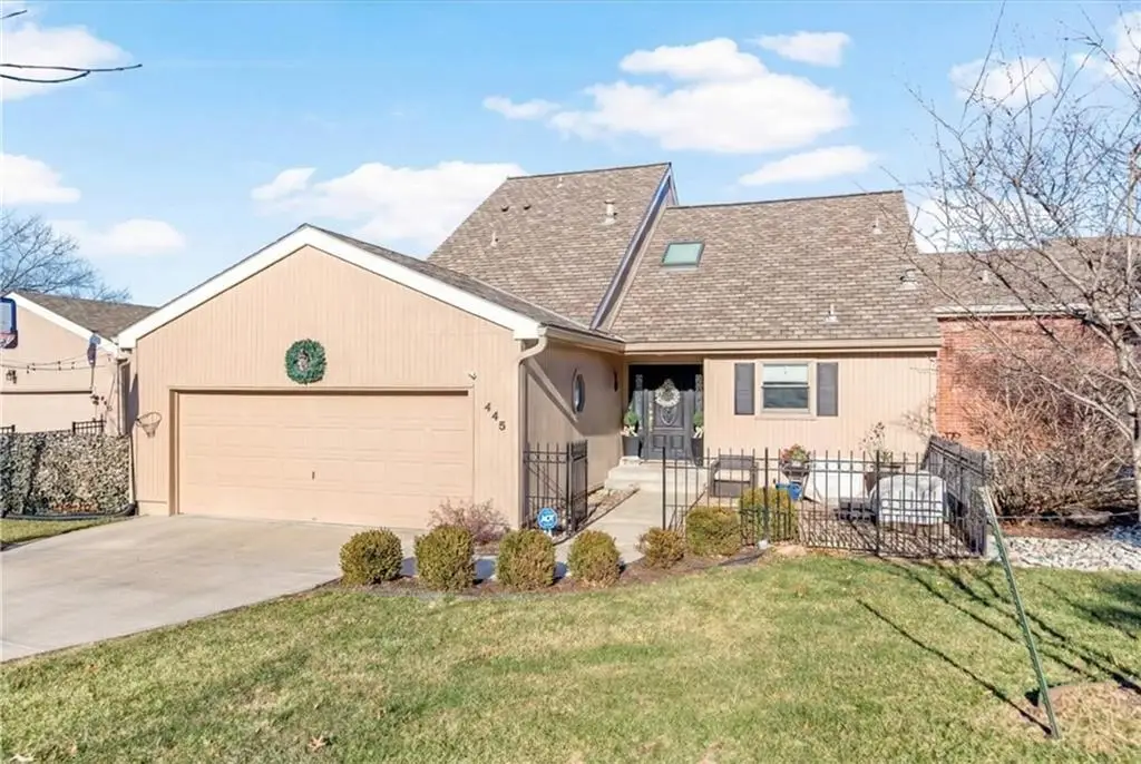 448 Point Drive, Lees Summit, MO 64064 - Image #1