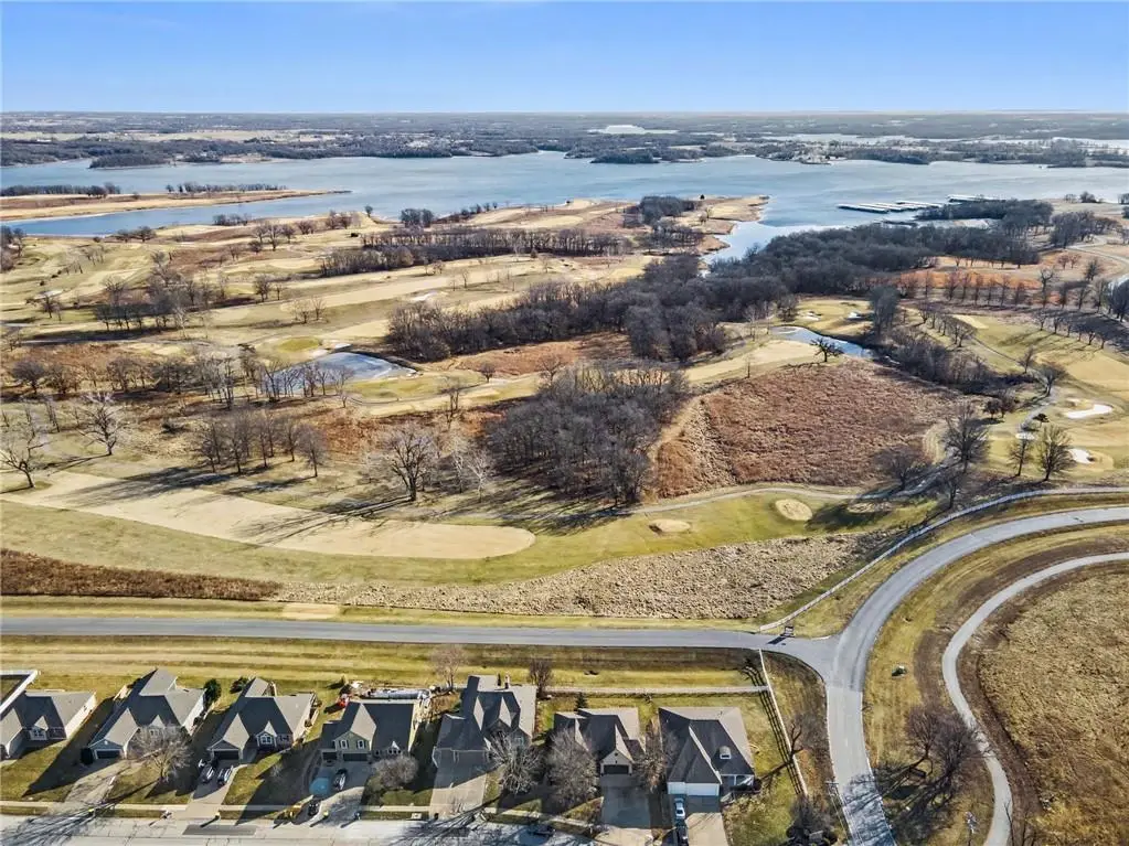 18003 Rollins Drive, Smithville, MO 64089 - Image #1