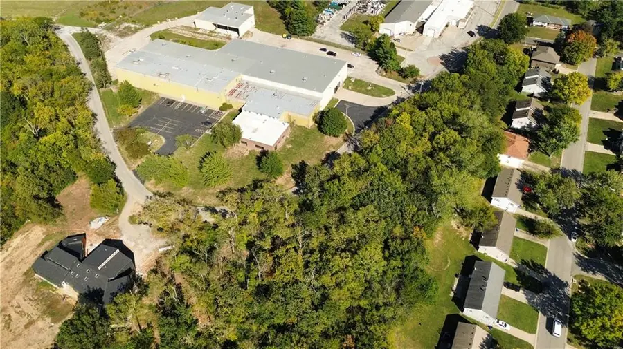 12298 Dr Greaves Road, Grandview, MO 64030 - Image #3