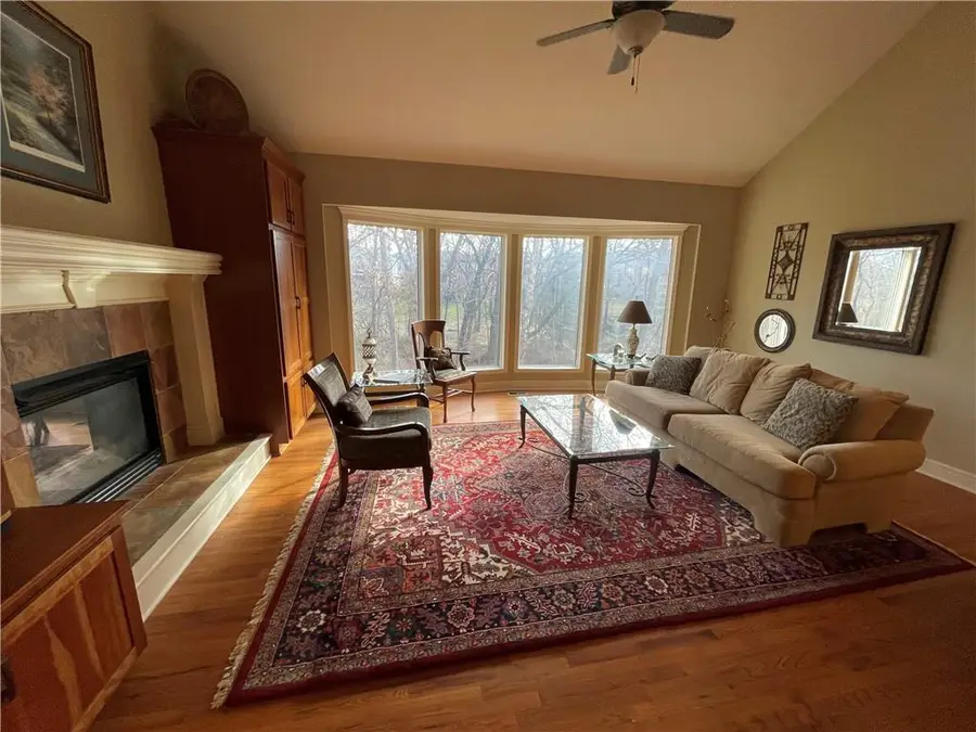 4725 Meadow View Drive, Shawnee, KS 66226 - Image #3