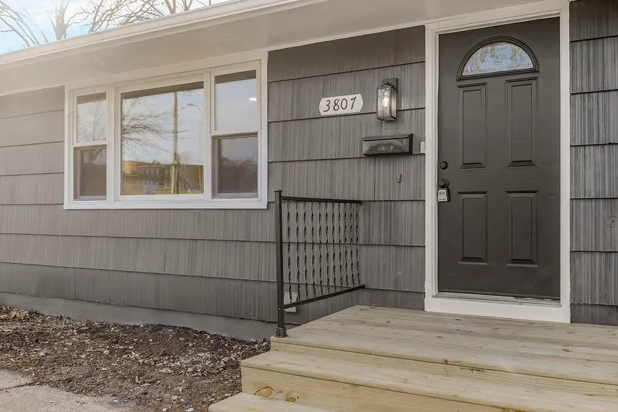 3807 E 106th Terrace, Kansas City, MO 64137 - Image #2