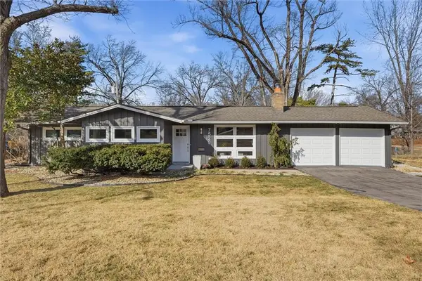 7520 Tomahawk Road, Prairie Village, KS 66208