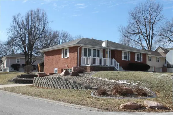 34 Caribou Circle, St Joseph, MO 64506