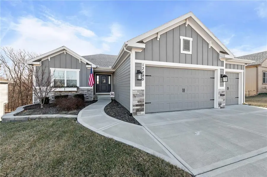 13295 N Silver Ridge Drive, Platte City, MO 64079 - #2
