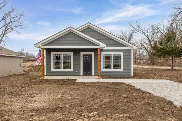 216 W 4th Street, Pomona, KS 66076