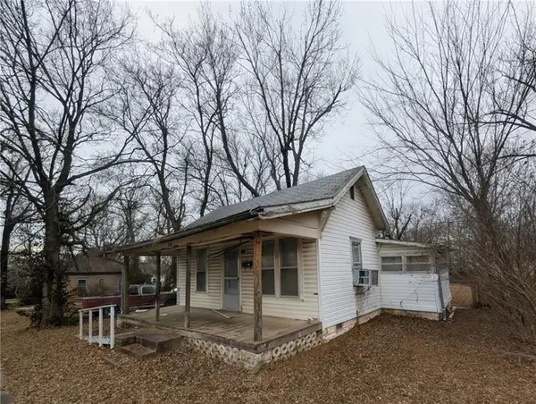 210 N 4th Street, Iola, KS 66749