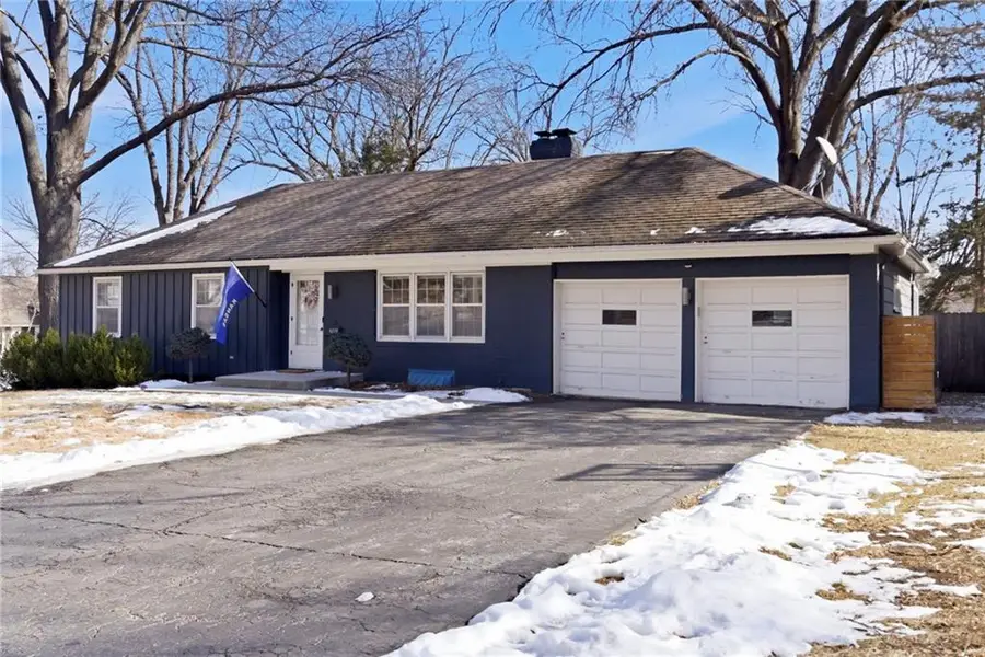 6319 Maple Drive, Mission, KS 66202 - #2