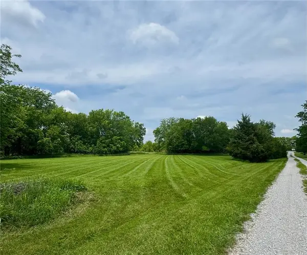 9, 13, 17 Texas Drive, Linn Valley, KS 66040