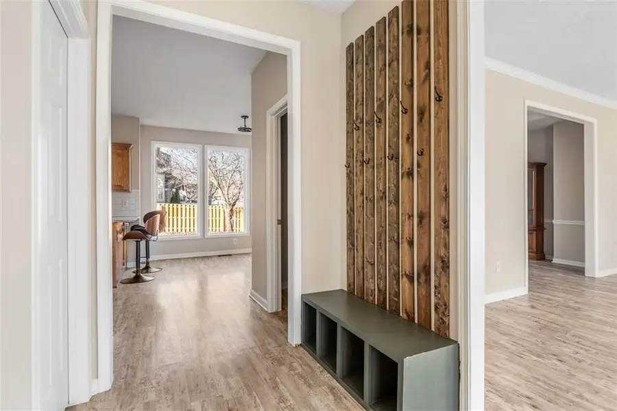 21704 W 49th Street, Shawnee, KS 66226 - Image #2