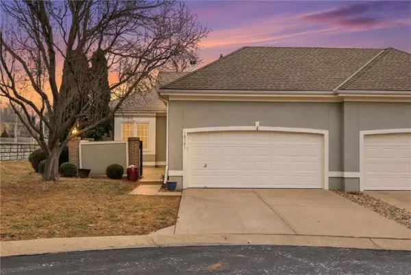 10301 Garnett Street, Overland Park, KS 66214