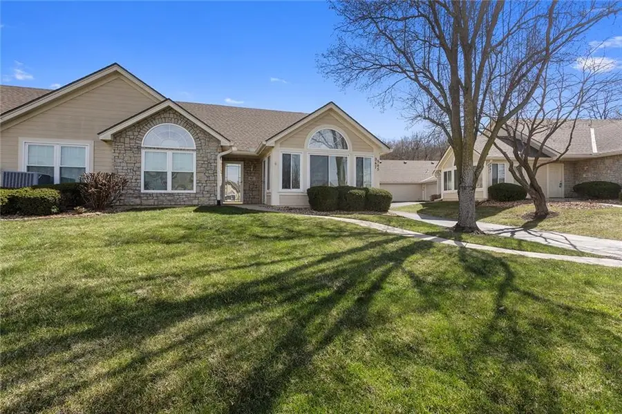 947 NE Devon Drive, Lees Summit, MO 64064 - #3