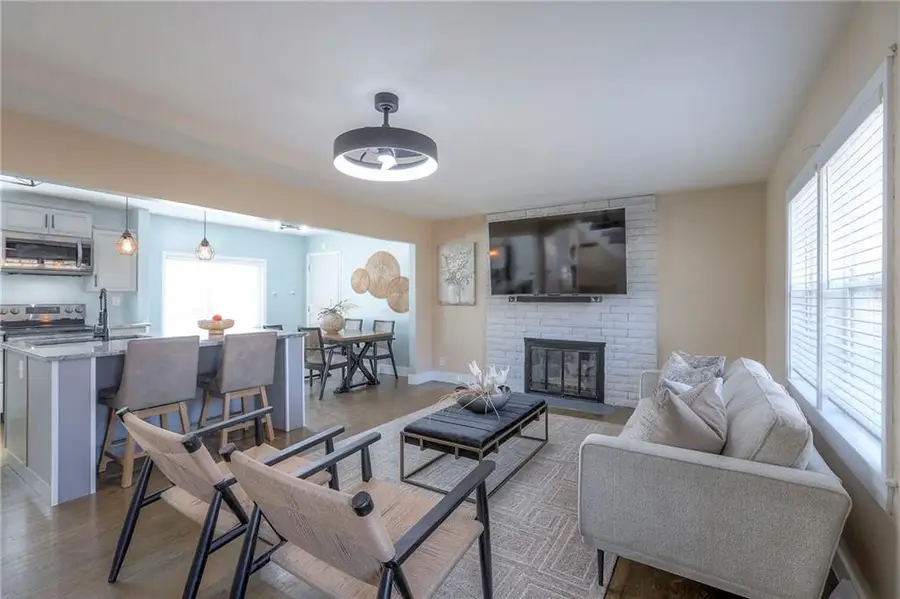 8025 W 93rd Street, Overland Park, KS 66212 - #3