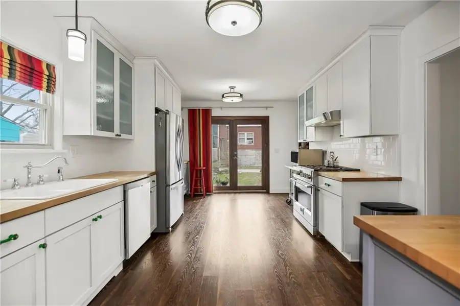 2120 Gentry Street, North Kansas City, MO 64116 - #3