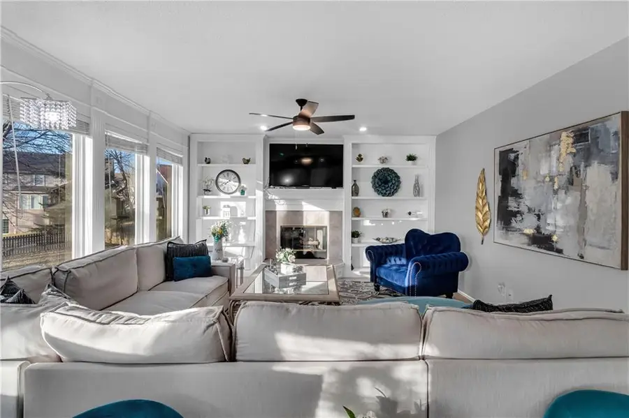 2348 W Trail Drive, Olathe, KS 66061 - Image #2