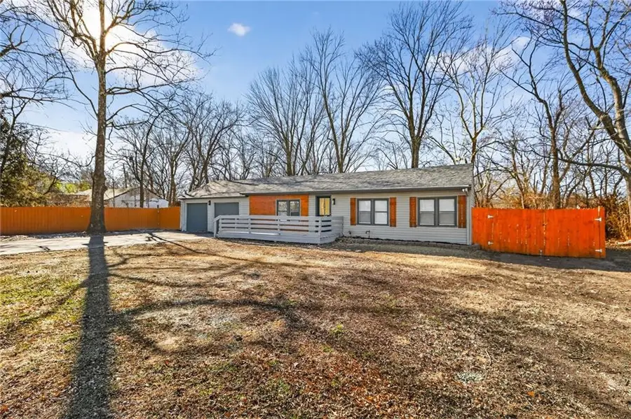 1402 SW Jefferson Street, Lees Summit, MO 64081 - Image #2